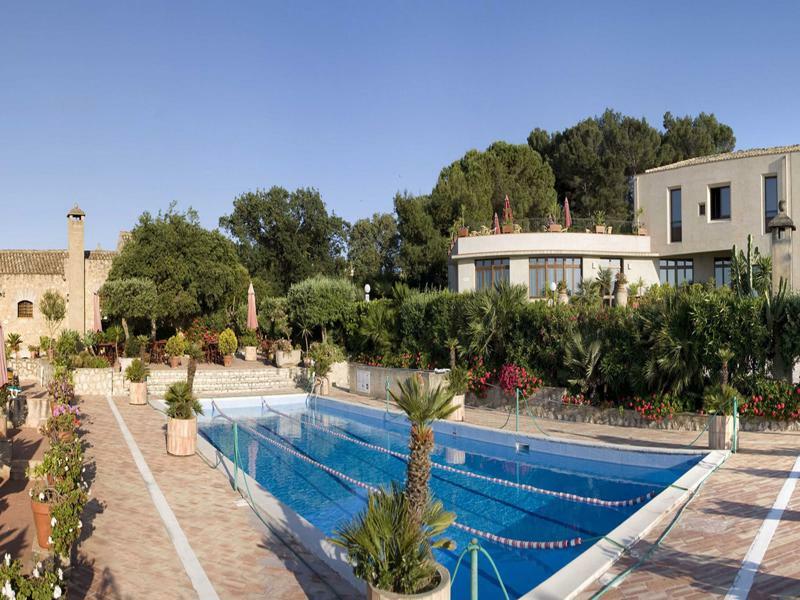 Hotel Baglio Santacroce 3*